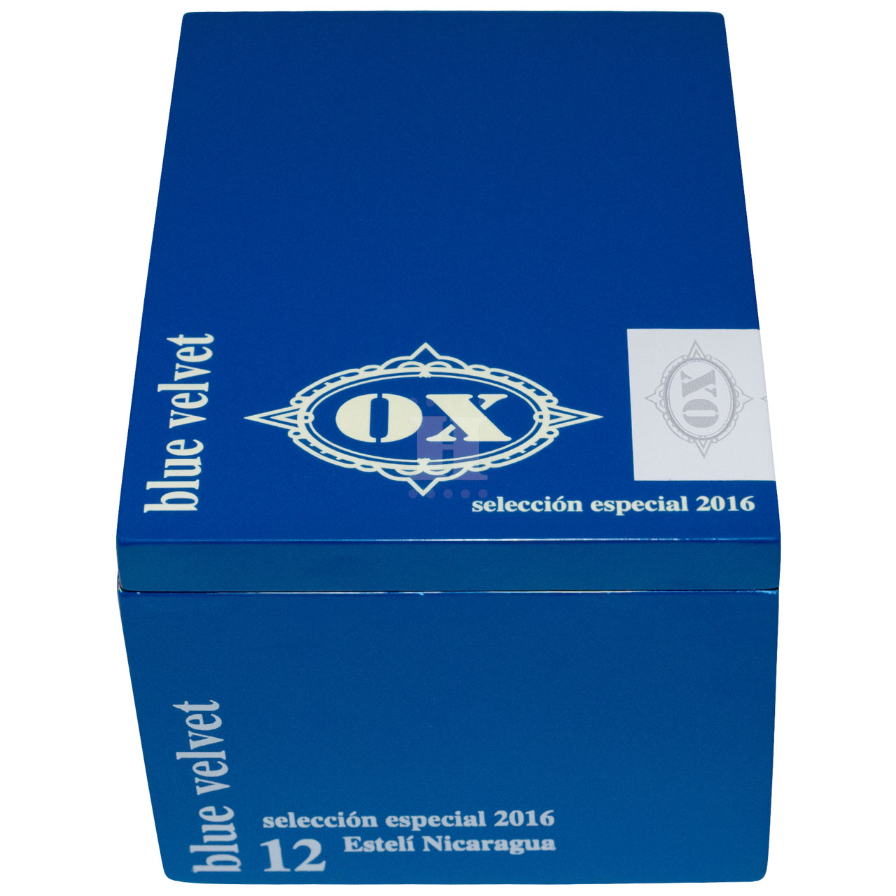 OX Blue Velvet box close