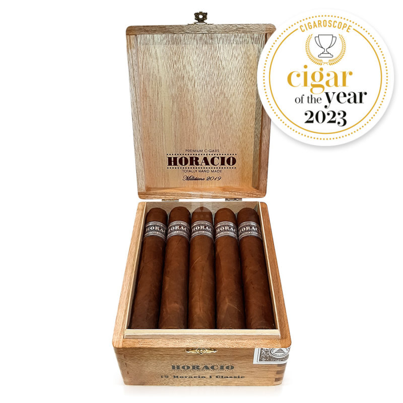 Box open front Cigar Horacio 1 Classic serie - Cigar of the year 2023 Cigaroscope